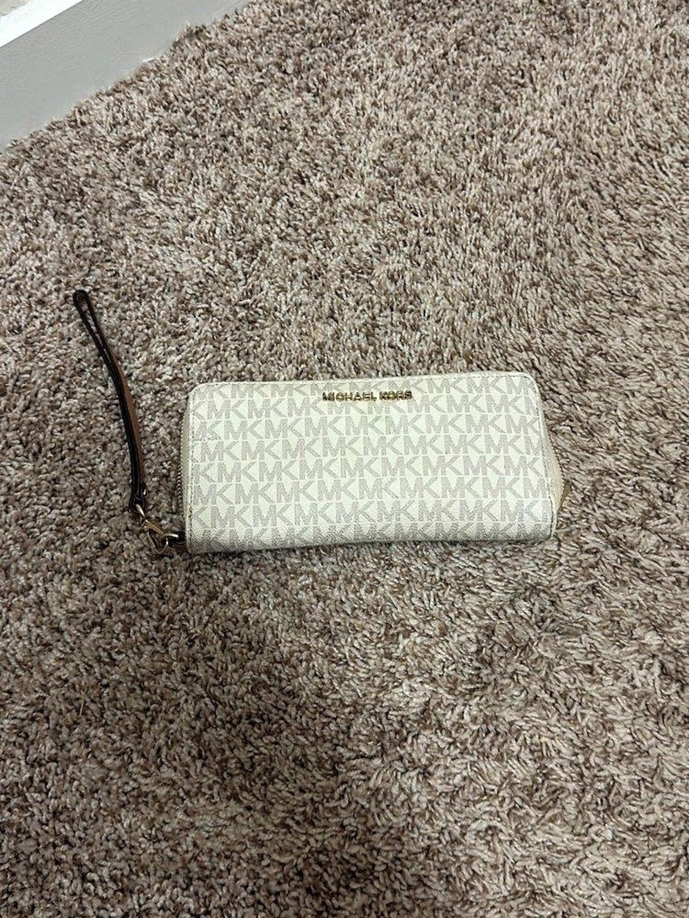 Michael Kors Jet Set Travel Continental Wristlet Wallet White & Brown